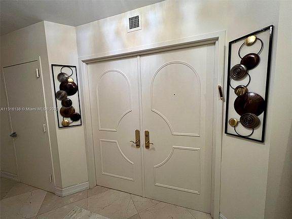 3rd image of 19111 Collins Ave APT 3507