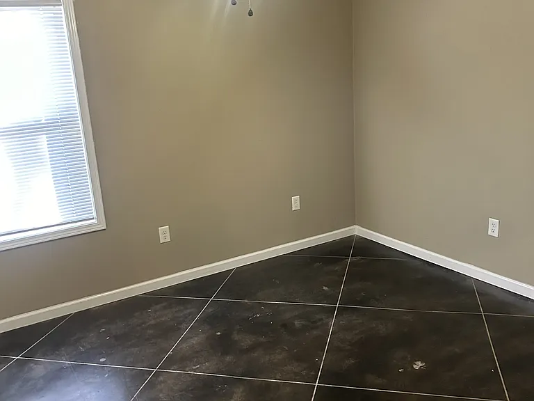 4703 Samantha Ave — Photo 7