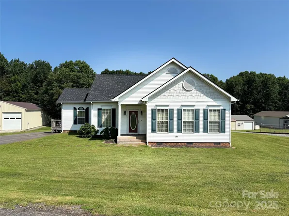 6328 W State Highway 10, Hickory, NC 28602