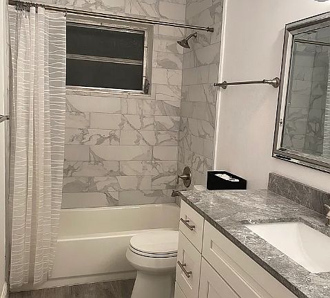 3rd image of 2451 Lincoln St APT 1
