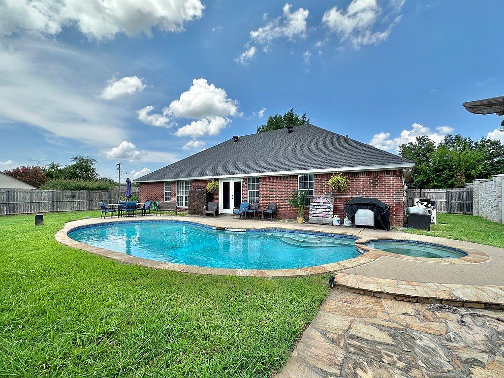 508 Reservoir St, Sulphur Springs, TX 75482 | Zillow