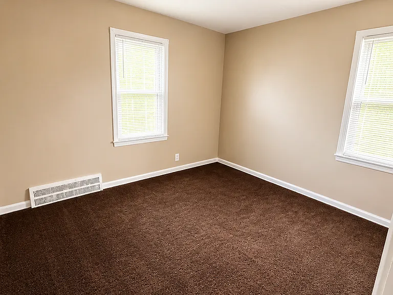 26115 Princeton St — Photo 12