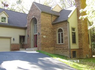 829 Upland Hills Dr, Chelsea, MI 48118