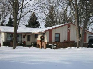 4171 S 104th St, Greenfield, WI 53228