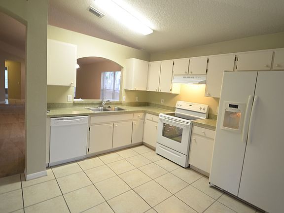 4th image of 10512 Blackmore Dr