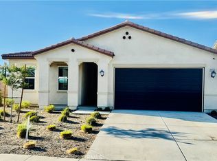 41020 Burnet St, Lake Elsinore, CA 92532