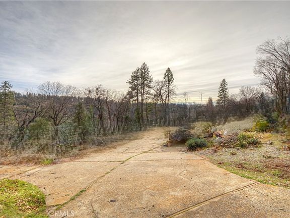 4th image of 13460 Adrian Dr