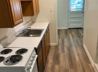 625 W 8th Ave #625, Hutchinson, KS 67501