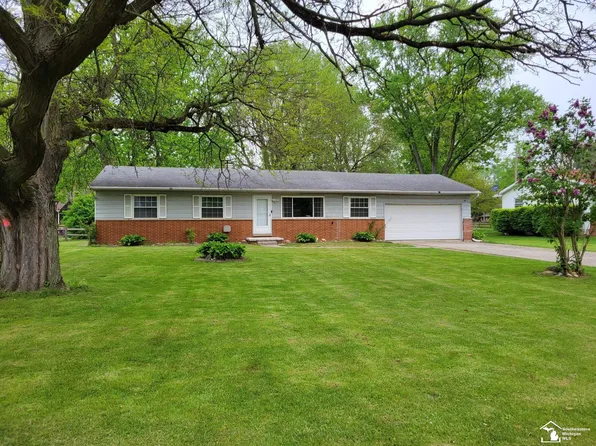 1302 Smith Rd, Temperance, MI 48182