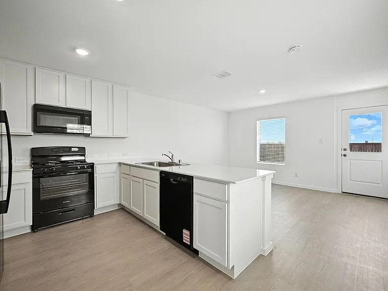 12120 Morgan St — Photo 5