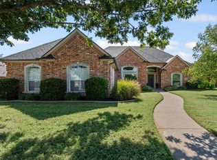 1505 Leaning Oak Ln, Cleburne, TX 76033