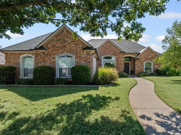 1505 Leaning Oak Ln, Cleburne, TX 76033