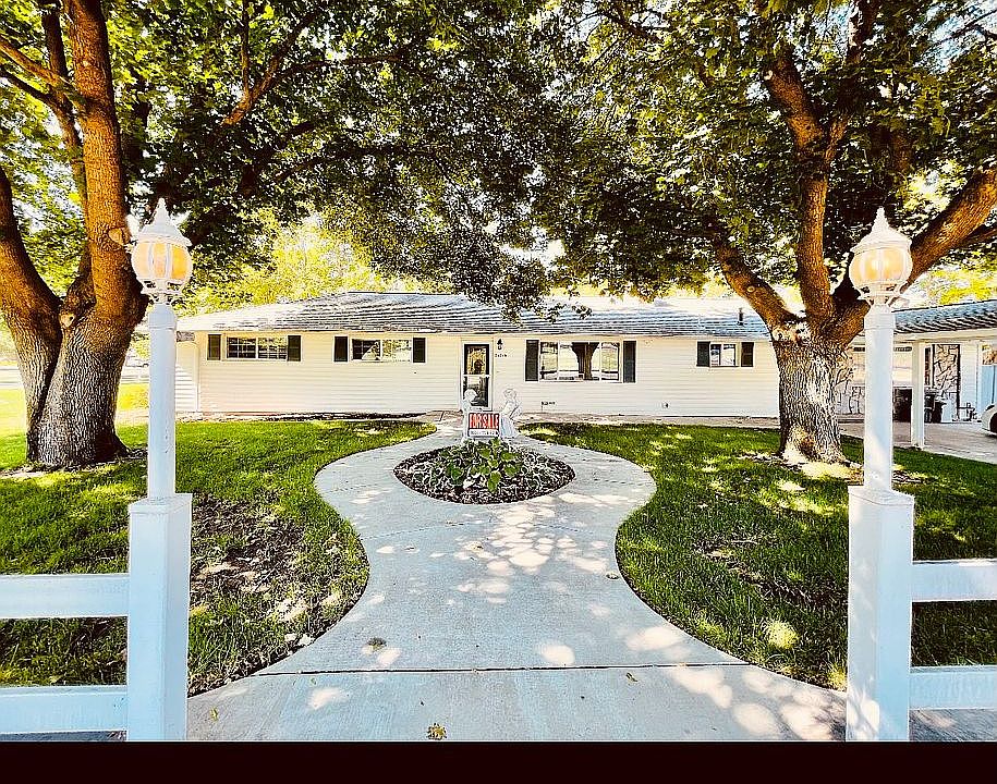 Shaded front entry