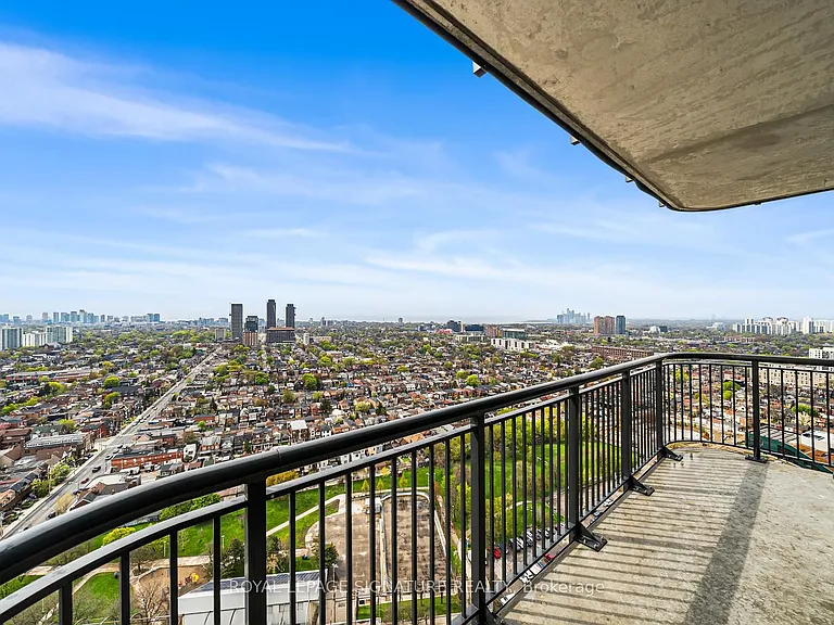 1185 Dupont St #2510 — Photo 17