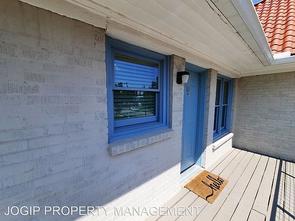 3rd image of 4928 San Jacinto St #28D