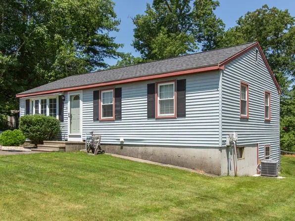 18 Dallas Rd, Lowell, MA 01854