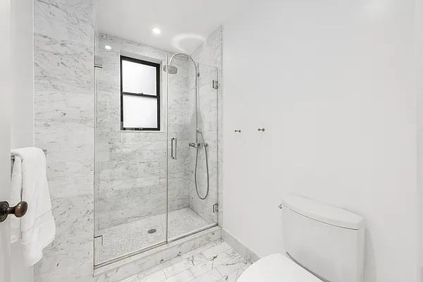 Sold by Sotheby's International Realty | media 20