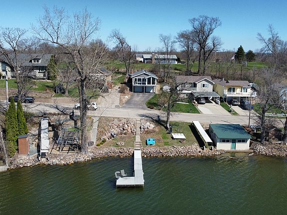 2nd image of 18013 Roberds Lake Blvd
