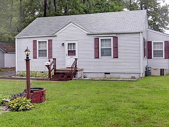 2nd image of 627 Brooke St