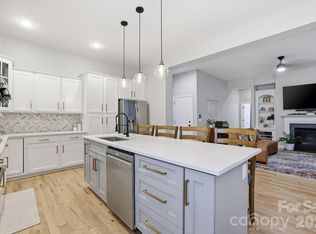 8636 Sagekirk Ct, Charlotte, NC 28278
