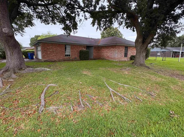 1312 Travis St, Nederland, TX 77627