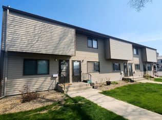 322 Willow Ln, Bismarck, ND 58504