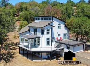 7021 Steelhead Pl, Gold Hill, OR 97525