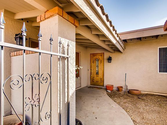 3rd image of 7017 E Larkspur Dr