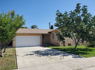 17961 Lull St, Reseda, CA 91335