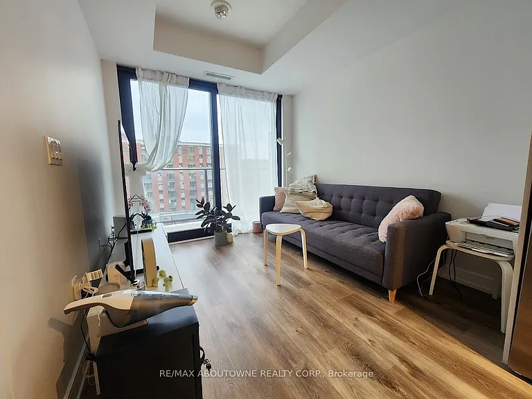 1 Jarvis St #902 — Photo 4