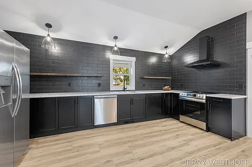 715 Butterworth St SW #3 Photo 1