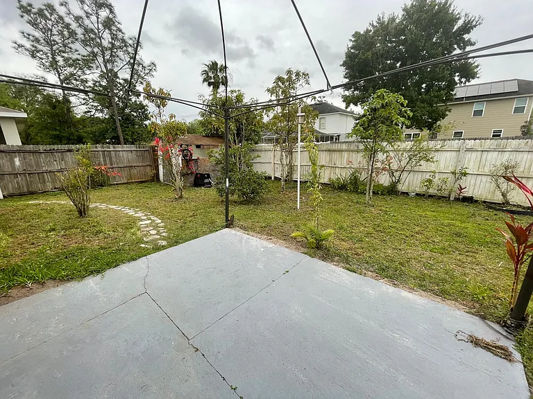 106 Nassau Pl — Photo 14