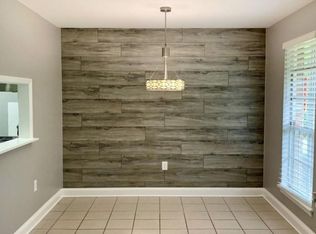 1755 College Dr APT 107, Baton Rouge, LA 70808