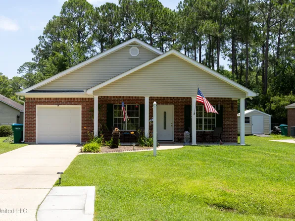 1720 Barracuda Dr, Gautier, MS 39553