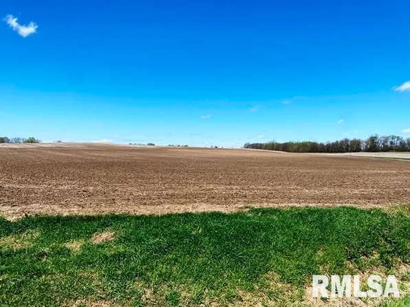 4 270th St, De Witt, IA 52742