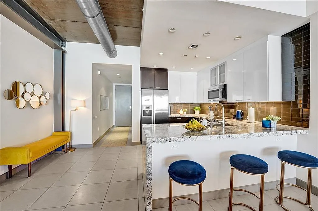 1 bed, 1106 sqft, $3,999 — Photo 4