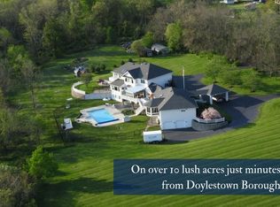 96 Willowbrook Dr, Doylestown, PA 18901