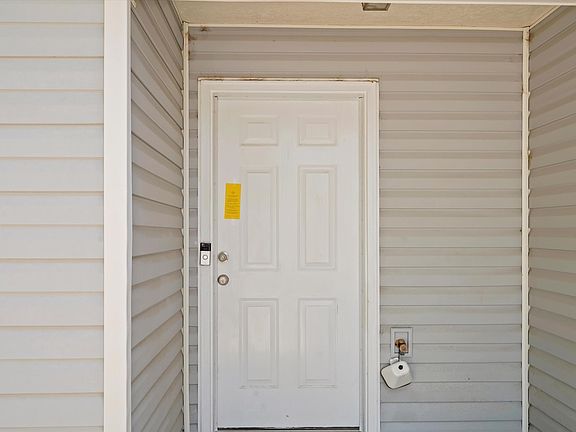 4th image of 304 Valle Vista Dr