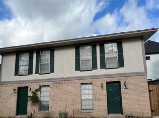 1952 Upland Dr, Houston, TX 77043