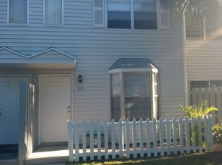105 SW 3rd St #105, Pompano Beach, FL 33060
