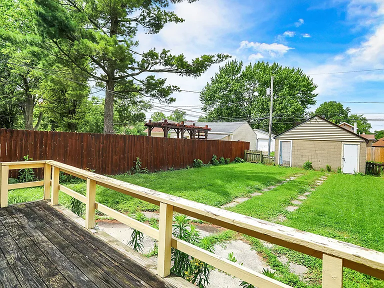628 N Riley Ave — Photo 34