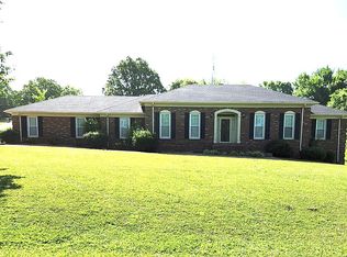 18 Hickory Ct, Beechmont, KY 42323