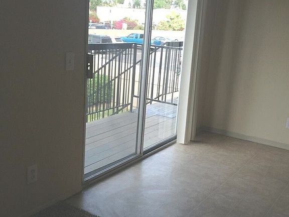 5th image of 245 S Lincoln Ave