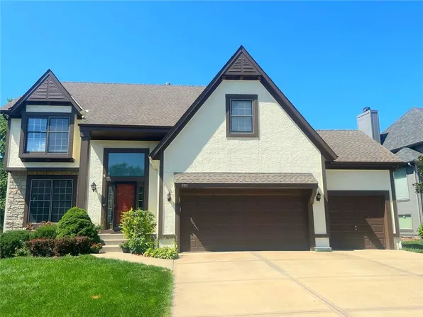 13918 Parkhill St, Overland Park, KS 66221