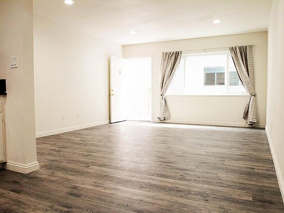 2nd image of 510 Pacific Ave