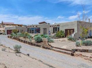 65 Calle Amarilla, Corrales, NM 87048