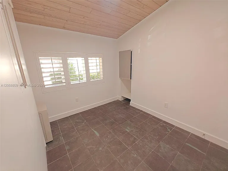 710 Allendale Rd — Photo 55