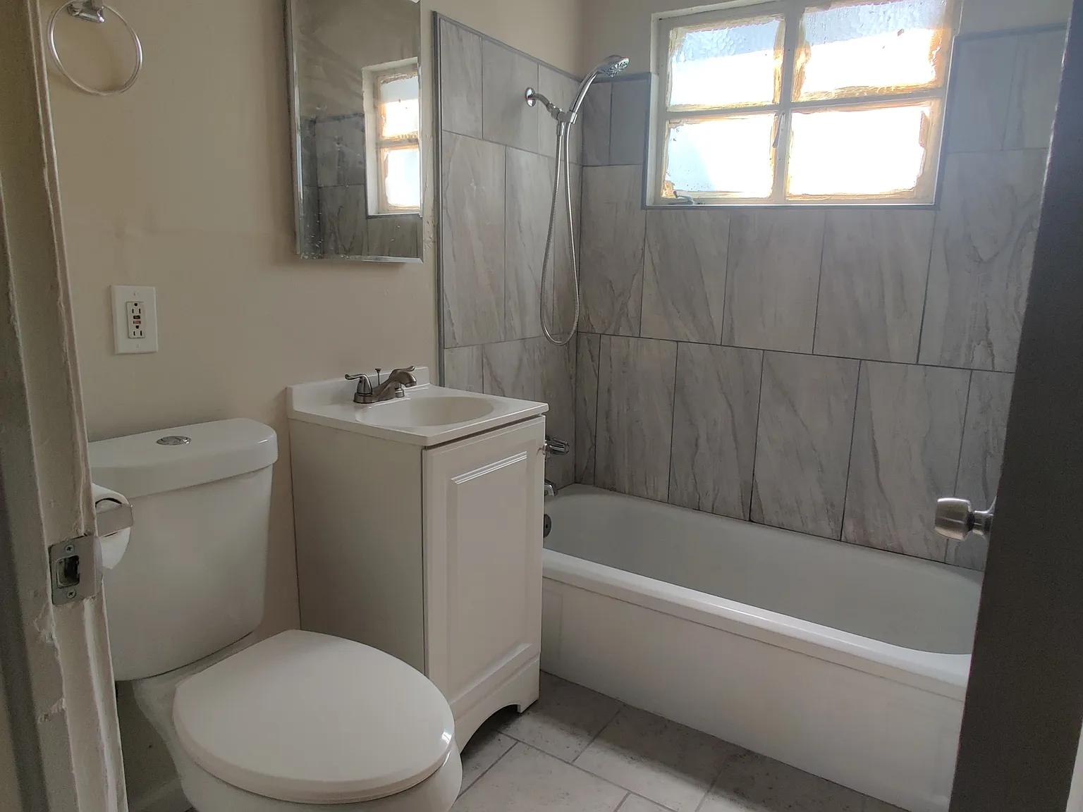 1 bed, 600 sqft, $1,200 — Photo 3