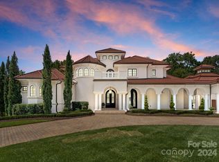 8406 Eagle Gln, Charlotte, NC 28210