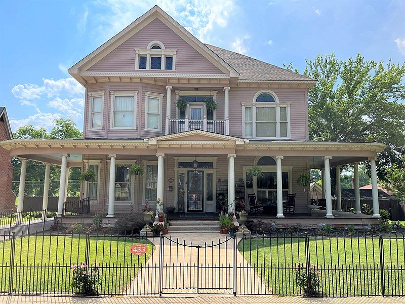 433 S Main St, Grenada, MS 38901 Zillow